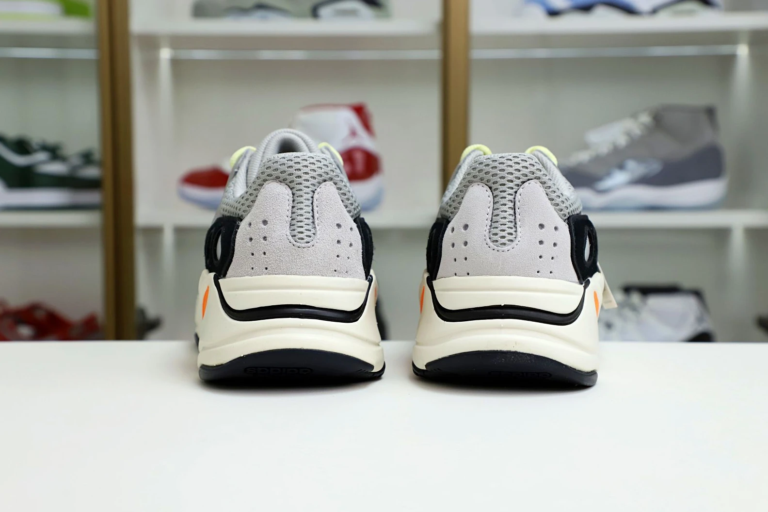 Trendy Kimikick YEEZY BOOST 700 'WAVE RUNNER' 49