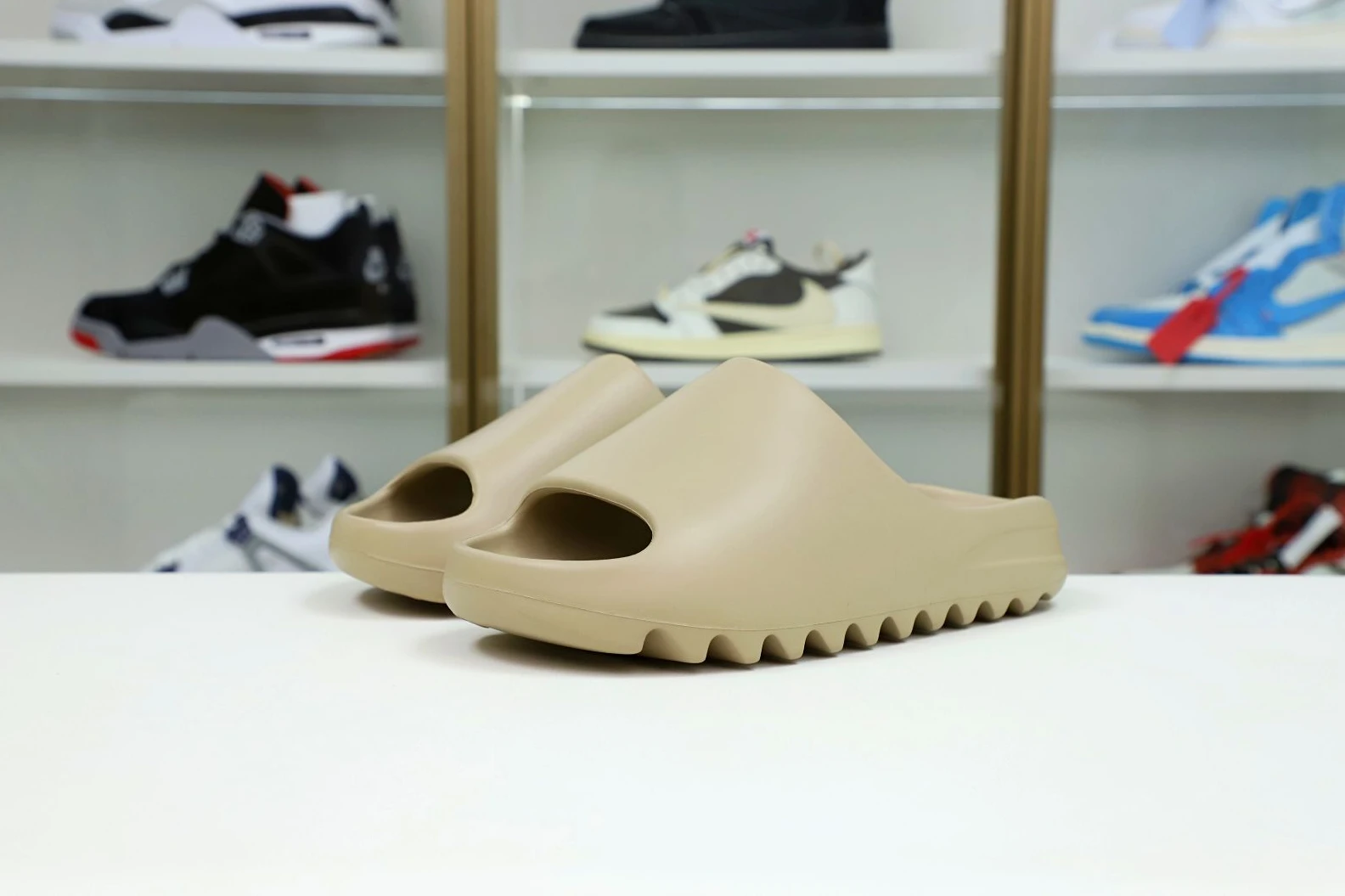 Trendy Kimikick YEEZY SLIDES GZ 52