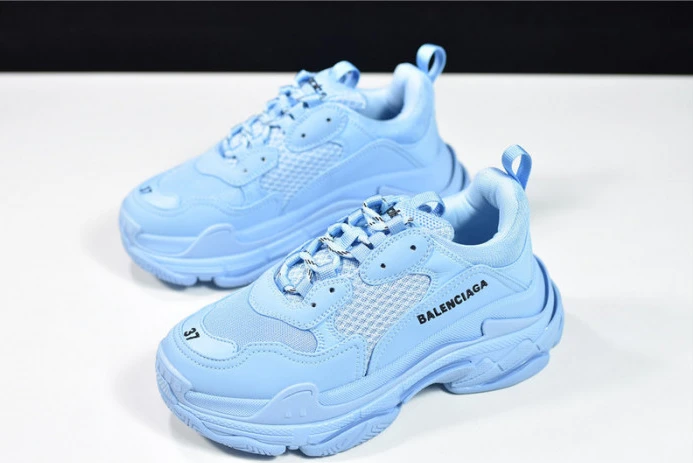 Trendy triples trainer sneakers 2122