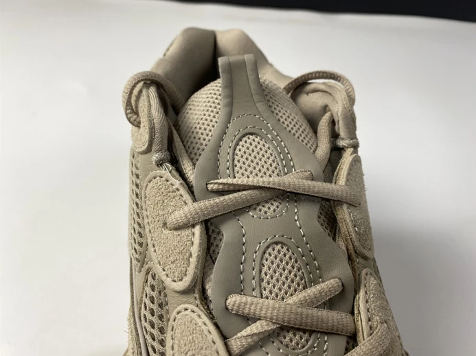 UrbanStyle Adidas Yeezy 500 Taupe Light GX 344