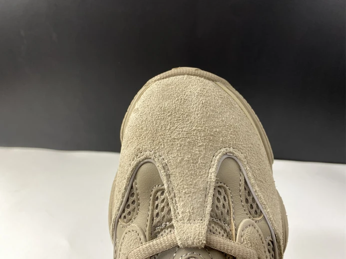 UrbanStyle Adidas Yeezy 500 Taupe Light GX 344