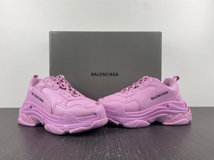 UrbanStyle BLCG TRIPLE S SNEAKER 524039 W1FC3 2490