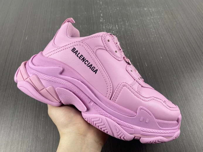 UrbanStyle BLCG TRIPLE S SNEAKER 524039 W1FC3 2490