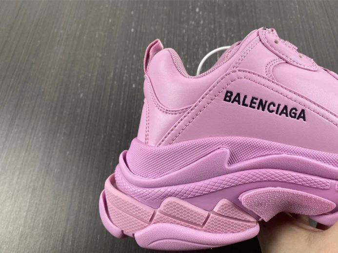 UrbanStyle BLCG TRIPLE S SNEAKER 524039 W1FC3 2490