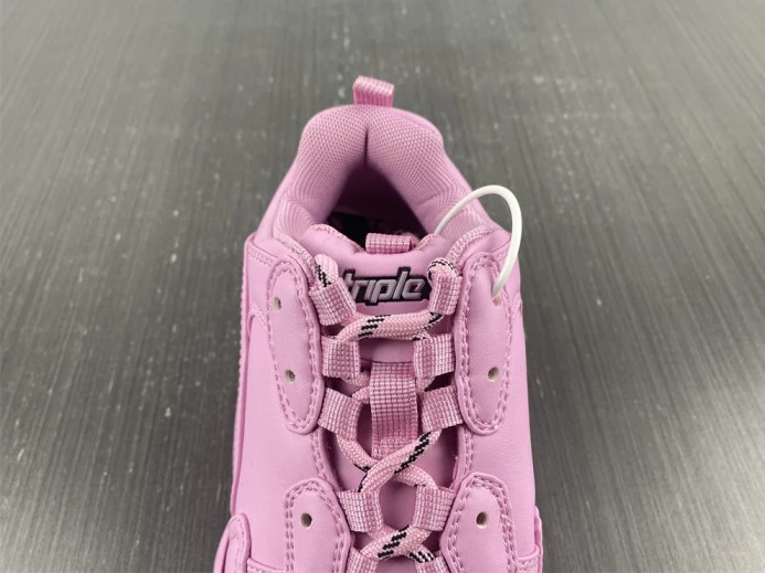 UrbanStyle BLCG TRIPLE S SNEAKER 524039 W1FC3 2490