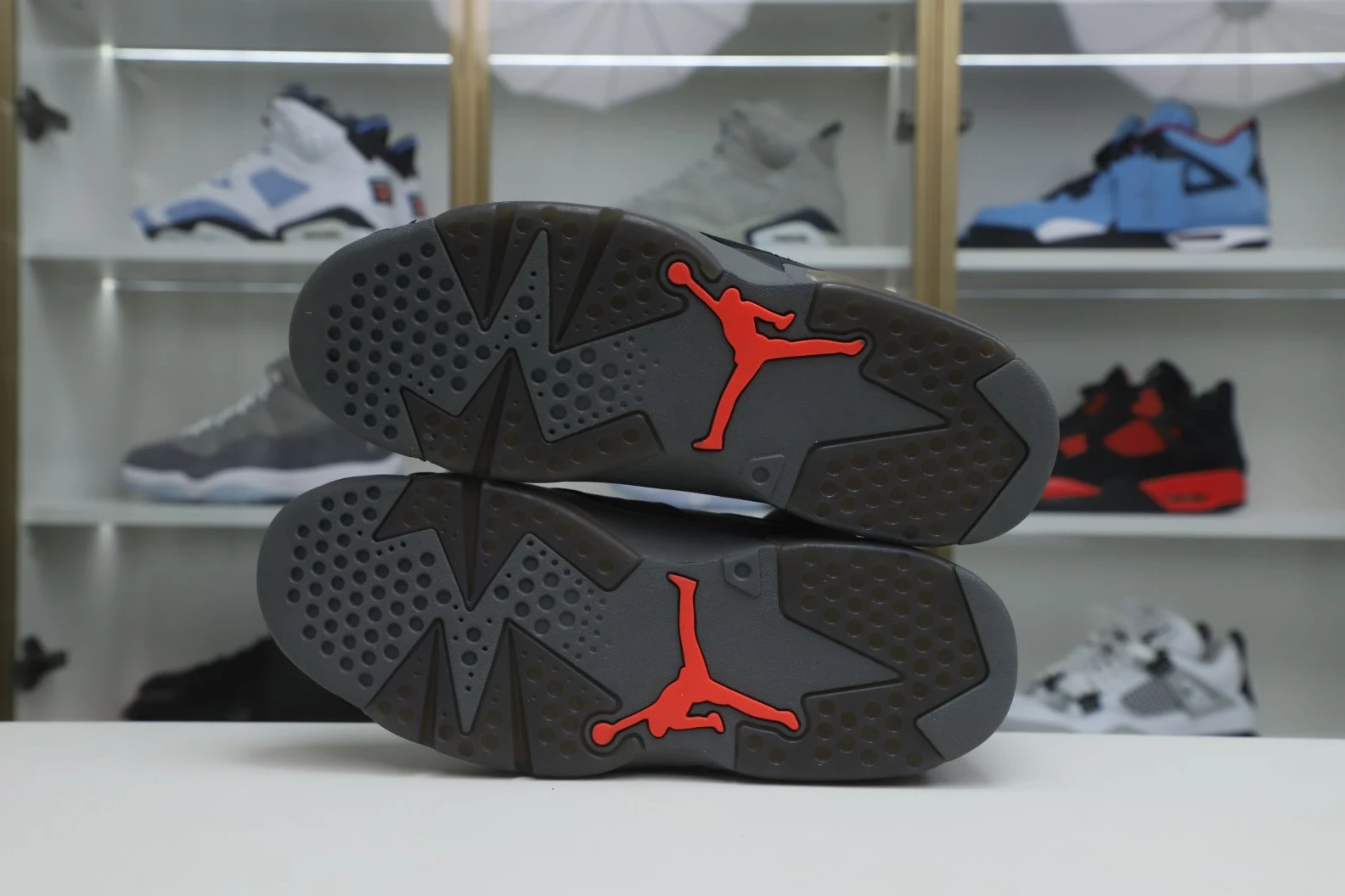 UrbanStyle Kimikick PARIS SAINT-GERMAIN X AIR JORDAN 6 RETRO 'IRON GREY' 2004