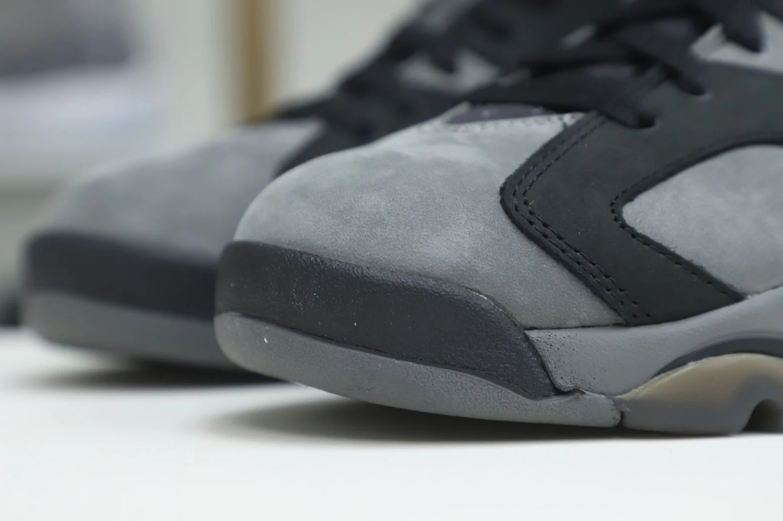 UrbanStyle Kimikick PARIS SAINT-GERMAIN X AIR JORDAN 6 RETRO 'IRON GREY' 2004