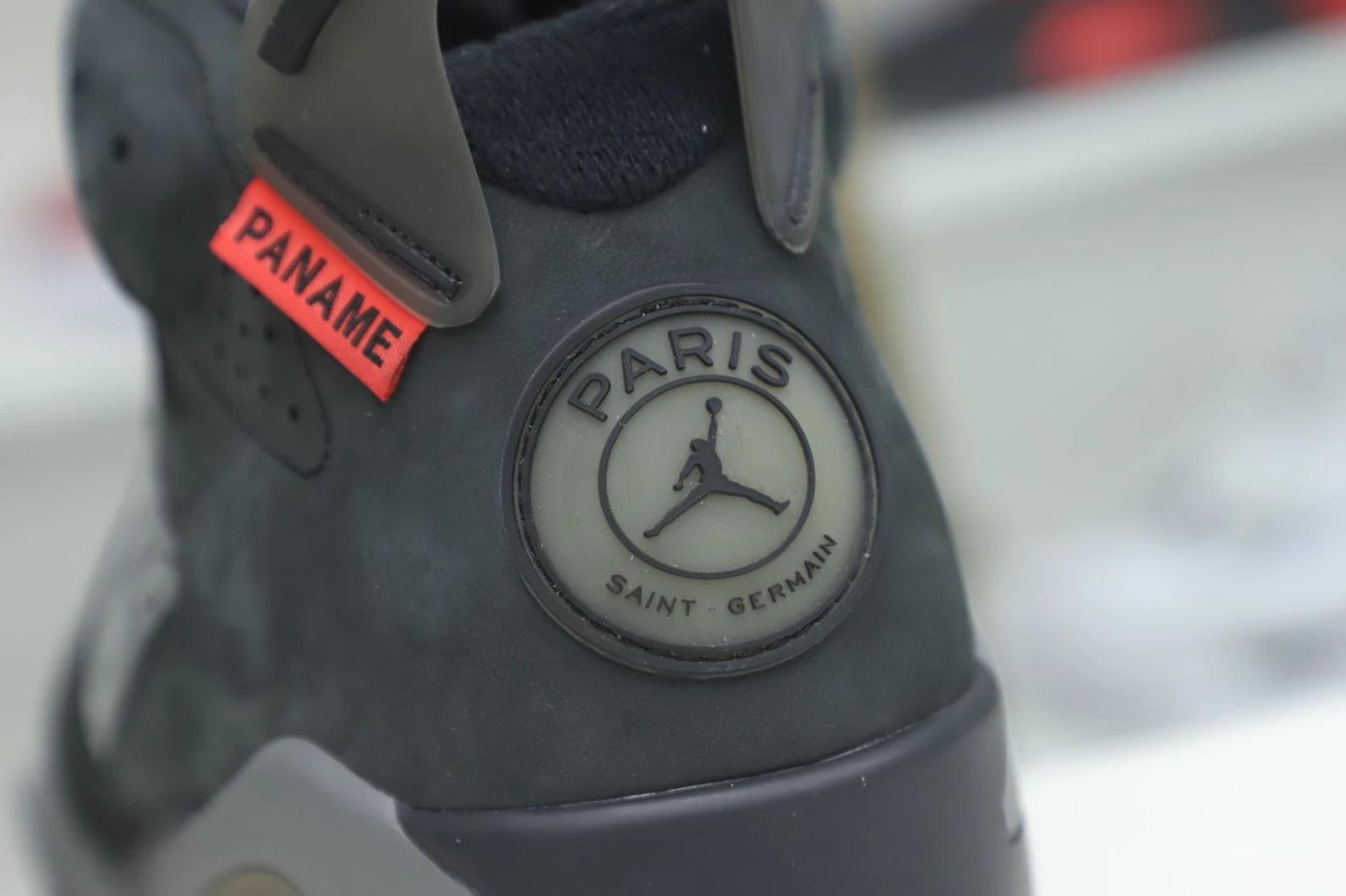 UrbanStyle Kimikick PARIS SAINT-GERMAIN X AIR JORDAN 6 RETRO 'IRON GREY' 2004