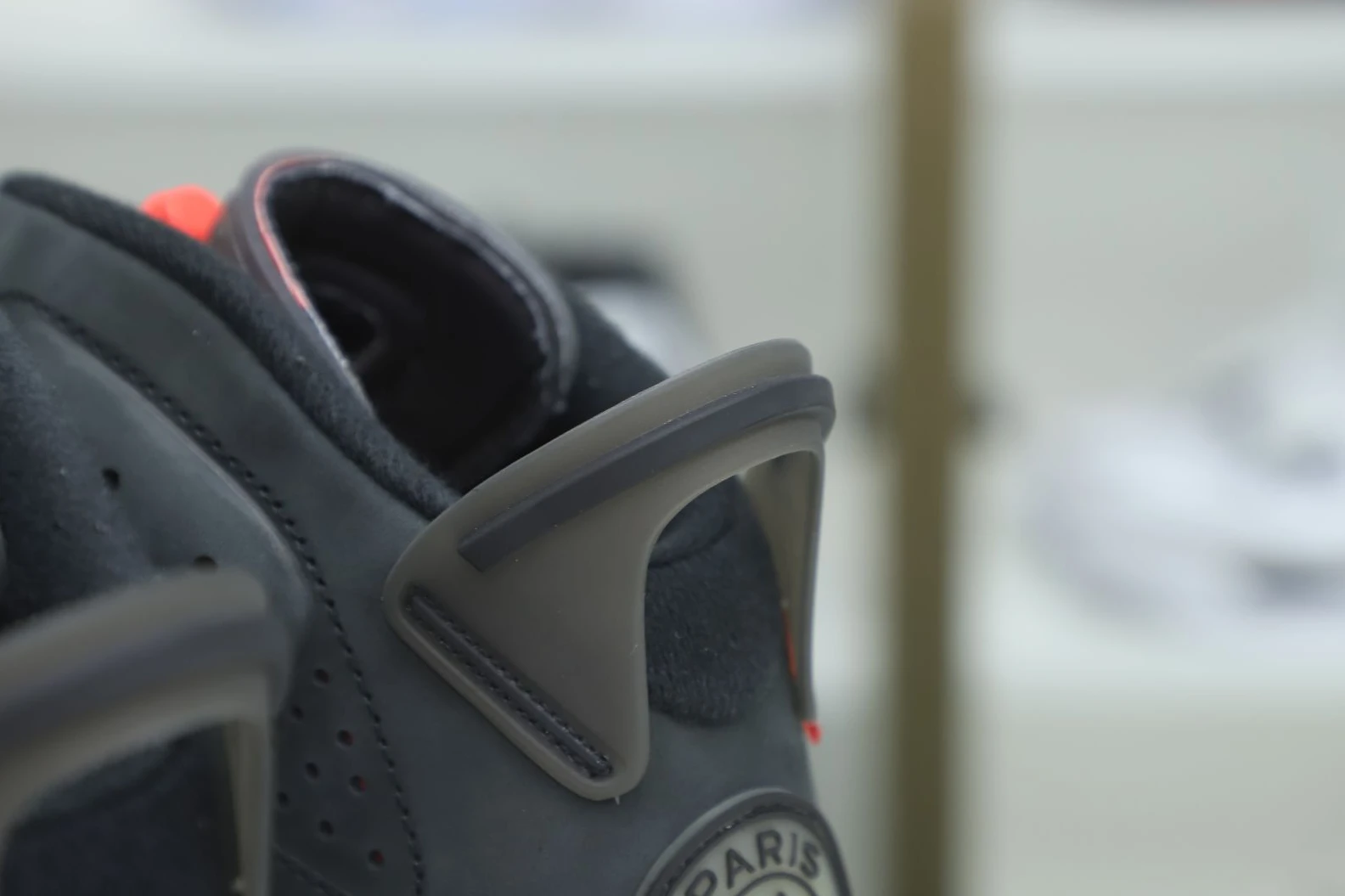 UrbanStyle Kimikick PARIS SAINT-GERMAIN X AIR JORDAN 6 RETRO 'IRON GREY' 2004