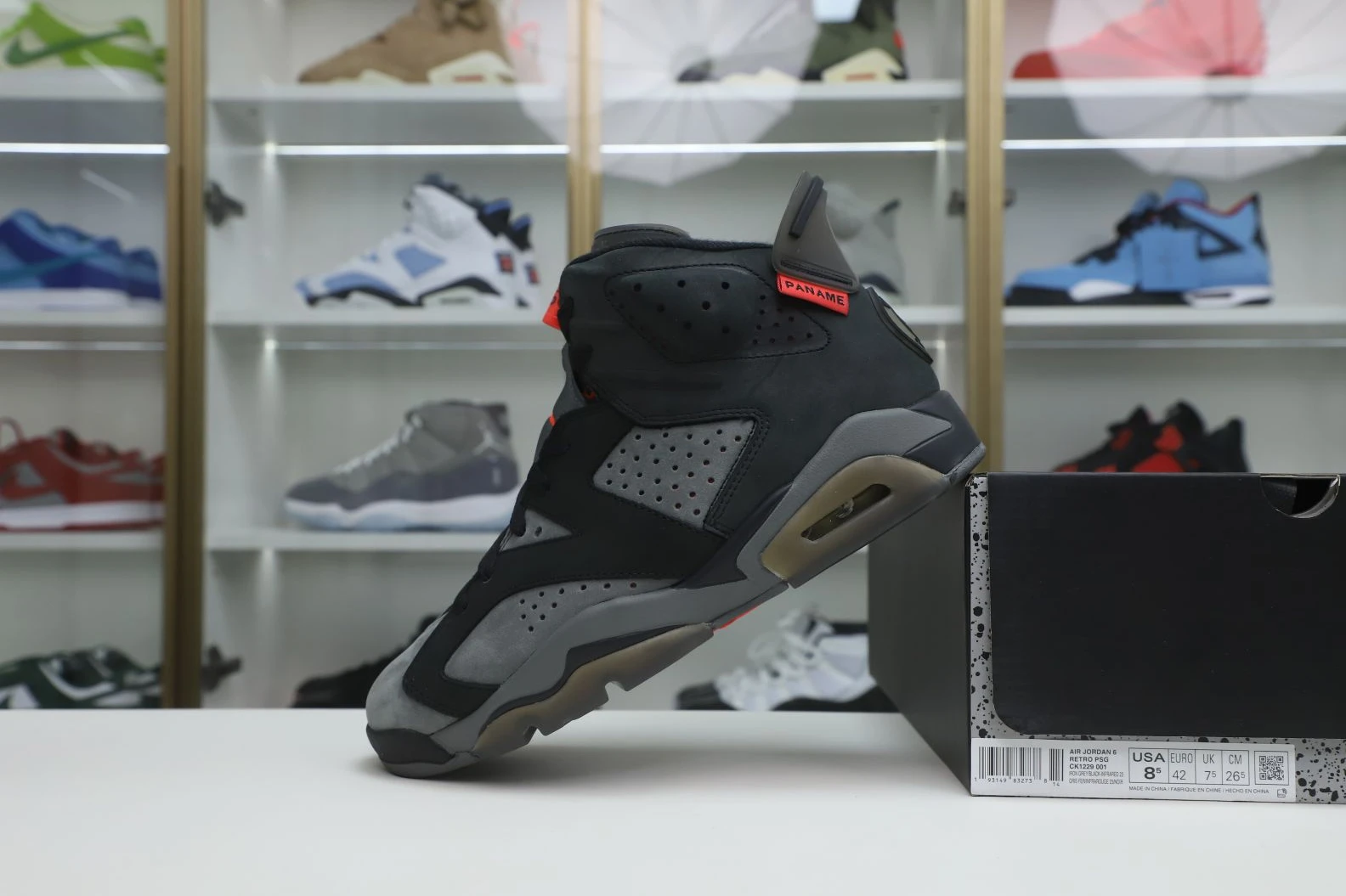 UrbanStyle Kimikick PARIS SAINT-GERMAIN X AIR JORDAN 6 RETRO 'IRON GREY' 2004