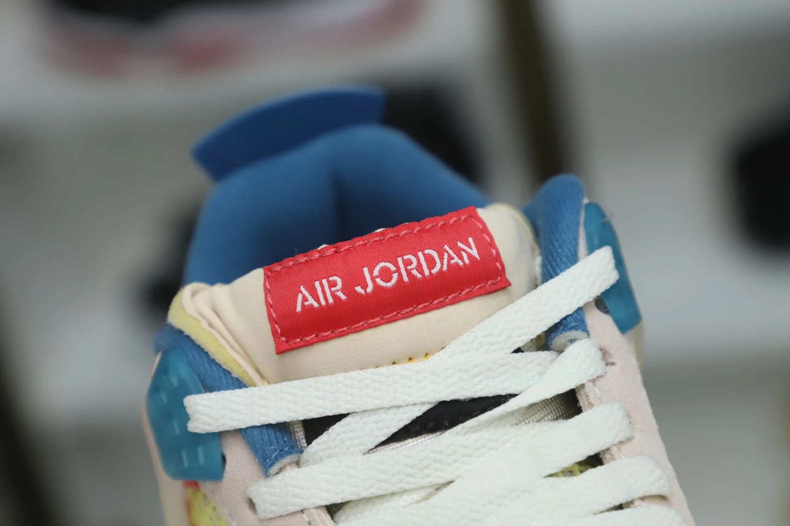 UrbanStyle Kimikick UNION LA X AIR JORDAN 4 RETRO 'GUAVA ICE' 1943