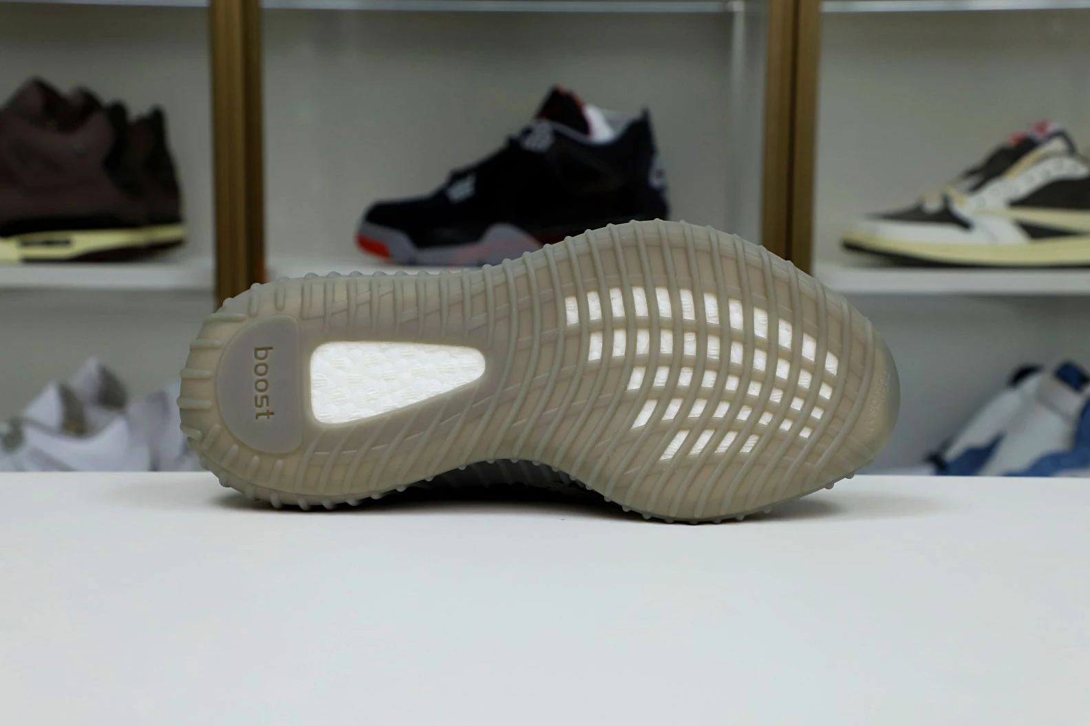 UrbanStyle Kimikick Yeezy boost 350 beluga reflectiv 30
