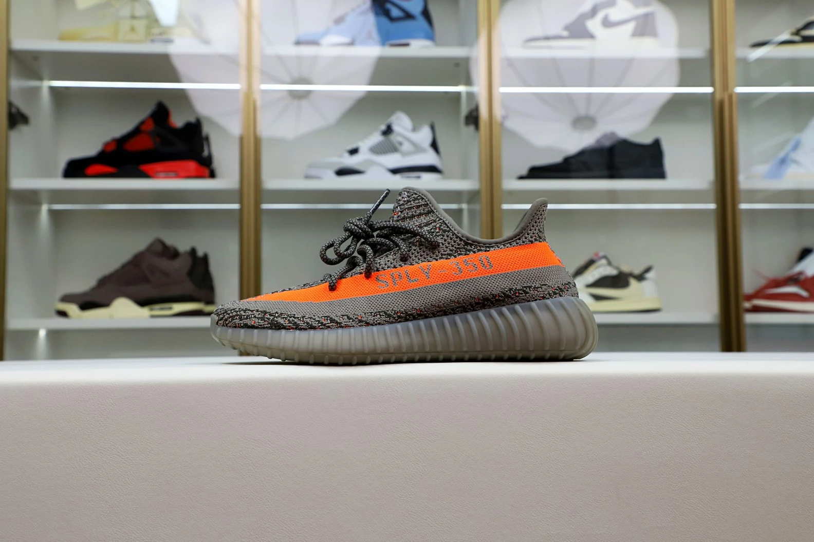 UrbanStyle Kimikick Yeezy boost 350 beluga reflectiv 30