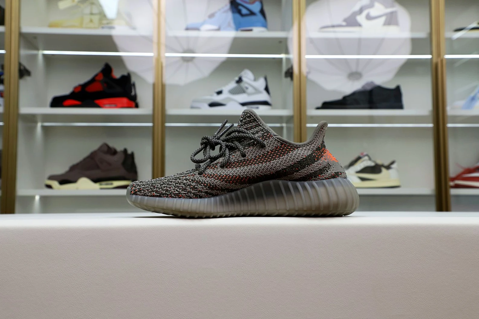UrbanStyle Kimikick Yeezy boost 350 beluga reflectiv 30