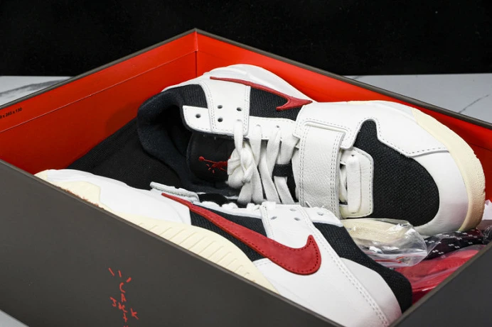 UrbanStyle Travis Scott x Jordan Jumpman Jack TR University Red FZ8117- 734