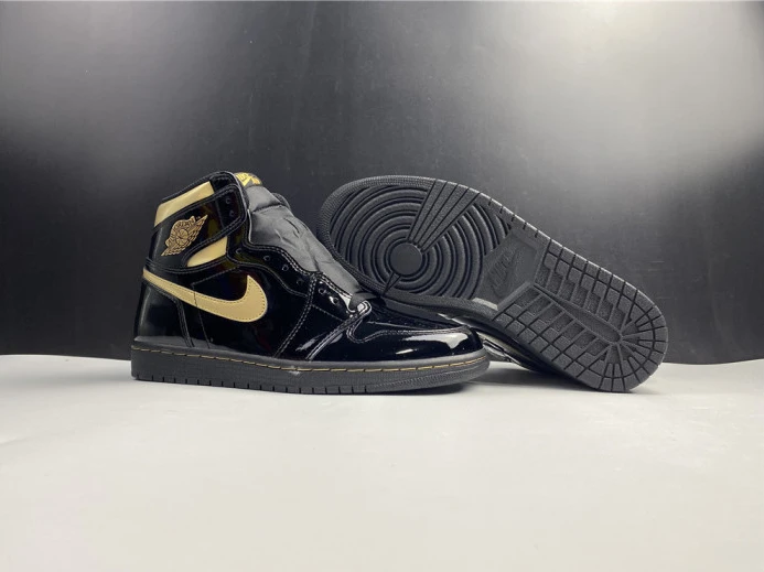 UrbanStyle air jordan 1 high og patent ‘black gold’ 555088- 1237