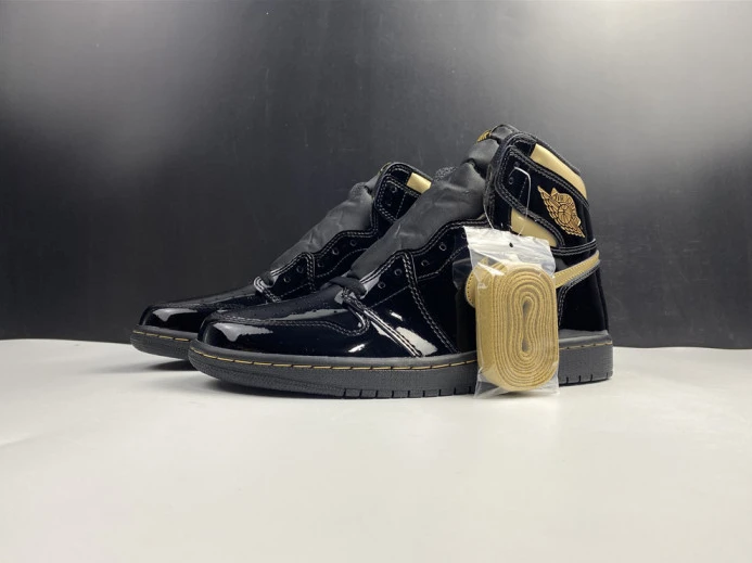 UrbanStyle air jordan 1 high og patent ‘black gold’ 555088- 1237