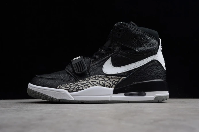 UrbanStyle jordan legacy 312 black white av3922- 1575