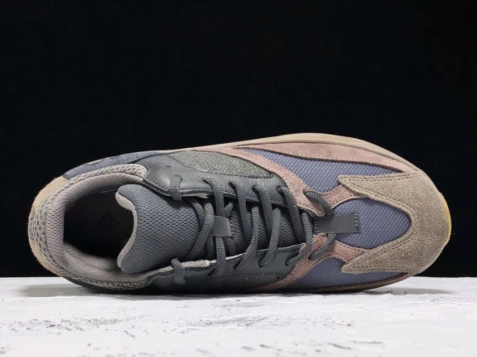 UrbanStyle kanye west x ad*s yeezy runner boost 700“mauve” ee 270