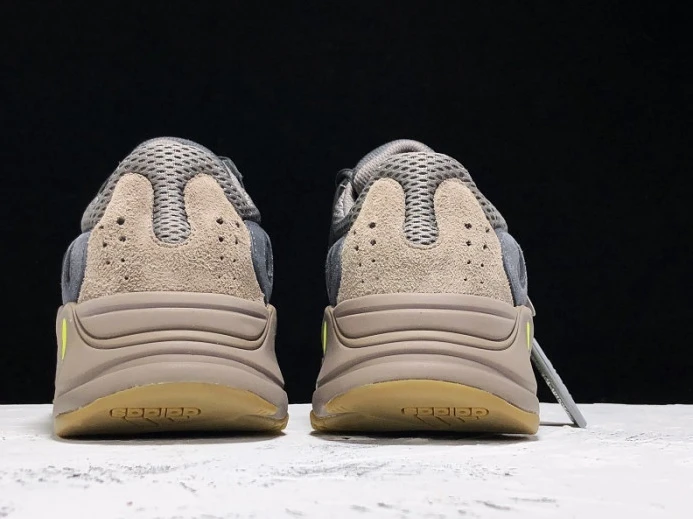 UrbanStyle kanye west x ad*s yeezy runner boost 700“mauve” ee 270