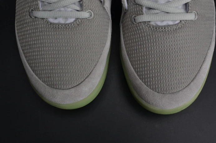 UrbanStyle nike air yeezy 2 pure platinum wolf grey mens 508214- 3372