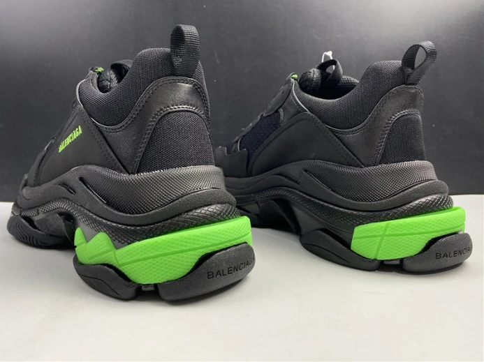 UrbanStyle triples trainer sneakers 2136