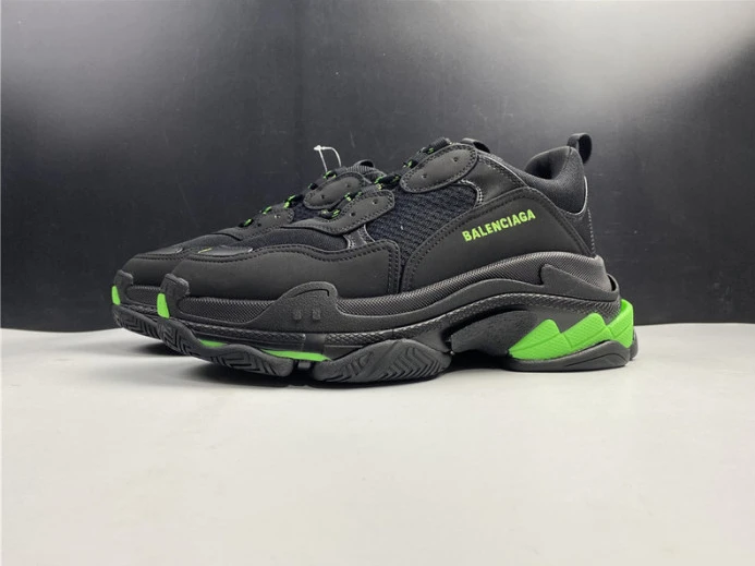 UrbanStyle triples trainer sneakers 2136