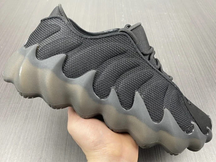 WellDesigned ADIDAS YEEZY 400 H 341