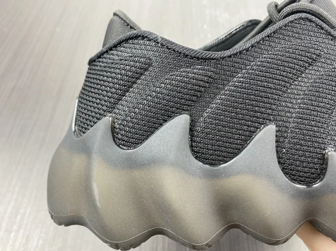WellDesigned ADIDAS YEEZY 400 H 341