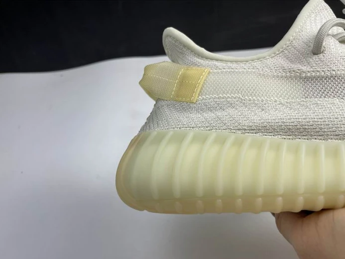 WellDesigned ADIDAS YEEZY BOOST 350 V2 GY 316