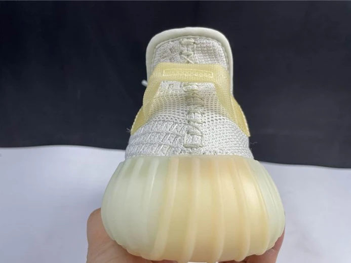 WellDesigned ADIDAS YEEZY BOOST 350 V2 GY 316