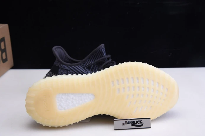 WellDesigned Adidas Yeezy Boost 350 V2 Asriel FZ 451