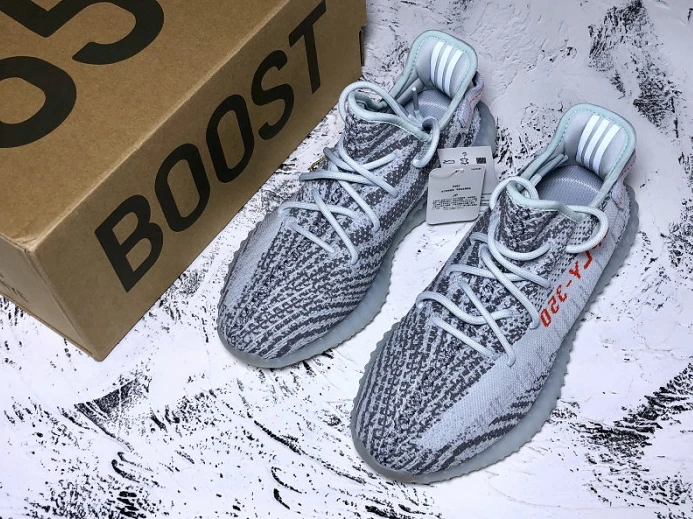 WellDesigned Adidas Yeezy Boost 350 V2 Blue Tint B 326
