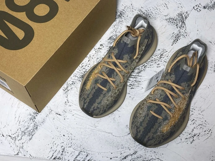 WellDesigned Adidas Yeezy Boost 380 Mist FX 321