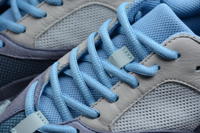 WellDesigned Adidas Yeezy Boost 700 Carbon Blue FW 475