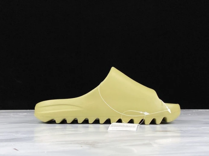 WellDesigned Adidas Yeezy Slides 'Resin' FX 487