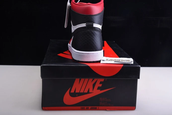 WellDesigned Air Jordan 1 High OG WMNS Satin Snake CD0461- 858