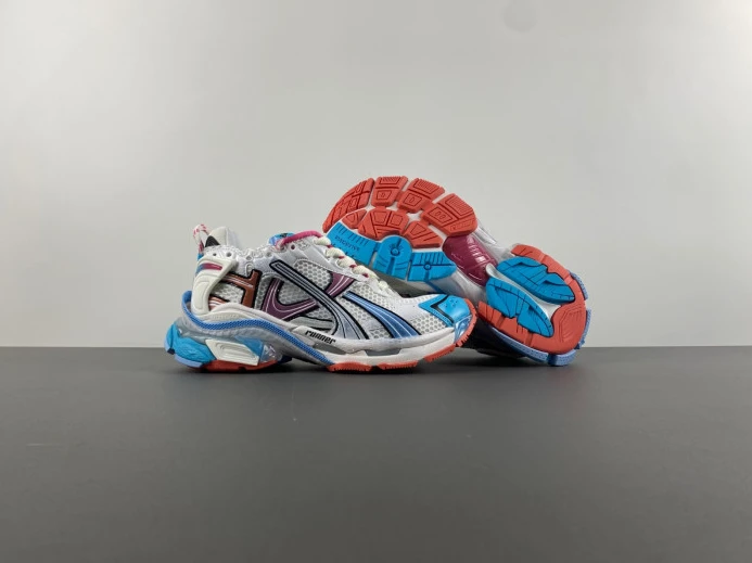 WellDesigned BLCG RUNNER SNEAKER 772767 W3RBW 2399