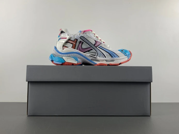 WellDesigned BLCG RUNNER SNEAKER 772767 W3RBW 2399