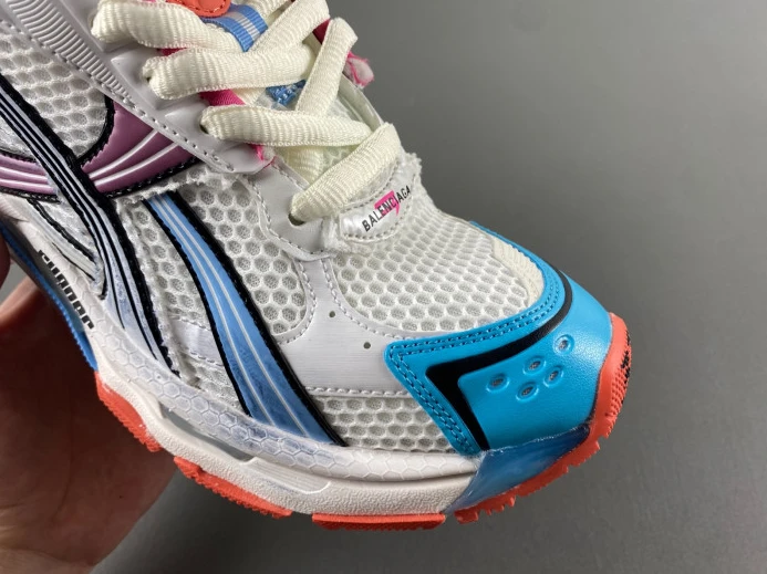 WellDesigned BLCG RUNNER SNEAKER 772767 W3RBW 2399
