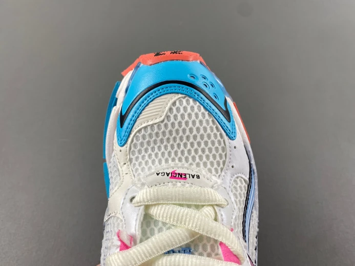 WellDesigned BLCG RUNNER SNEAKER 772767 W3RBW 2399