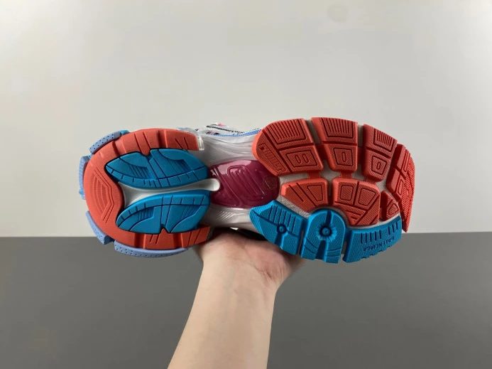 WellDesigned BLCG RUNNER SNEAKER 772767 W3RBW 2399