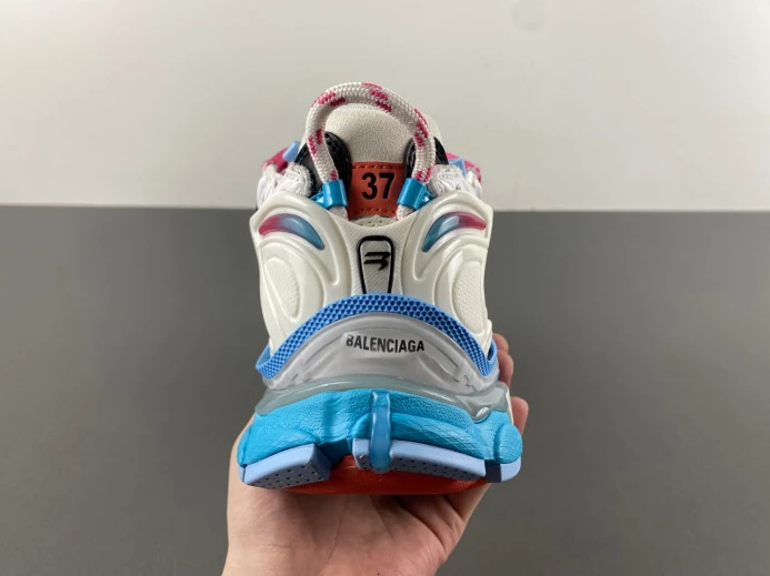 WellDesigned BLCG RUNNER SNEAKER 772767 W3RBW 2399