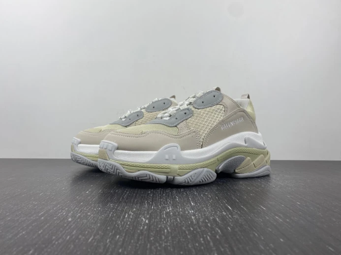 WellDesigned BLCG TRIPLE S SNEAKER 524039 W2FW4 2353