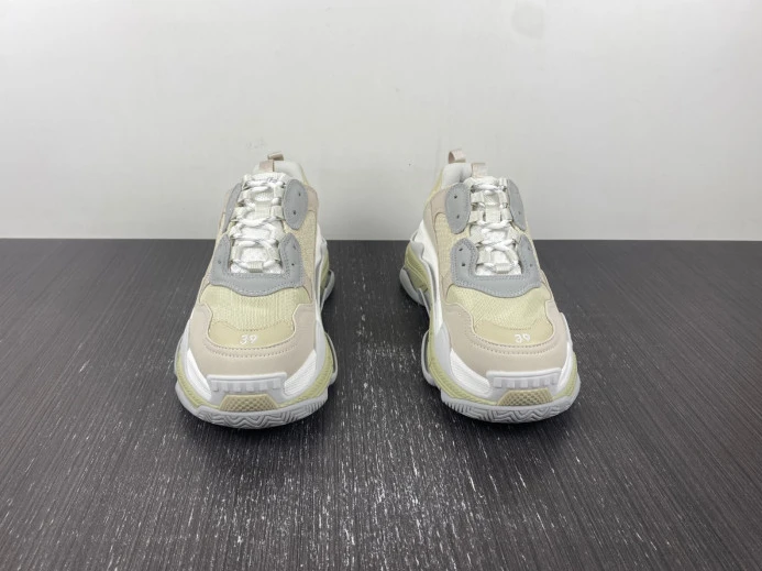 WellDesigned BLCG TRIPLE S SNEAKER 524039 W2FW4 2353