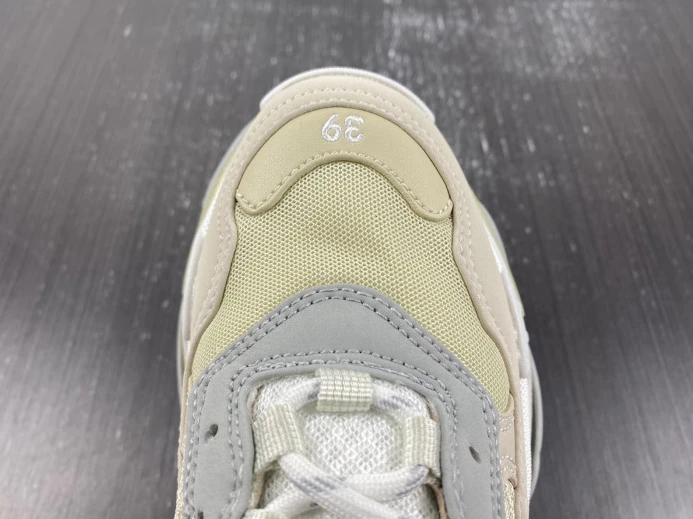 WellDesigned BLCG TRIPLE S SNEAKER 524039 W2FW4 2353