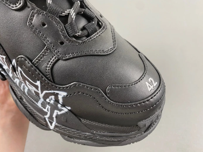 WellDesigned BLCG TRIPLE S SNEAKER 536737 W2FAY 2358