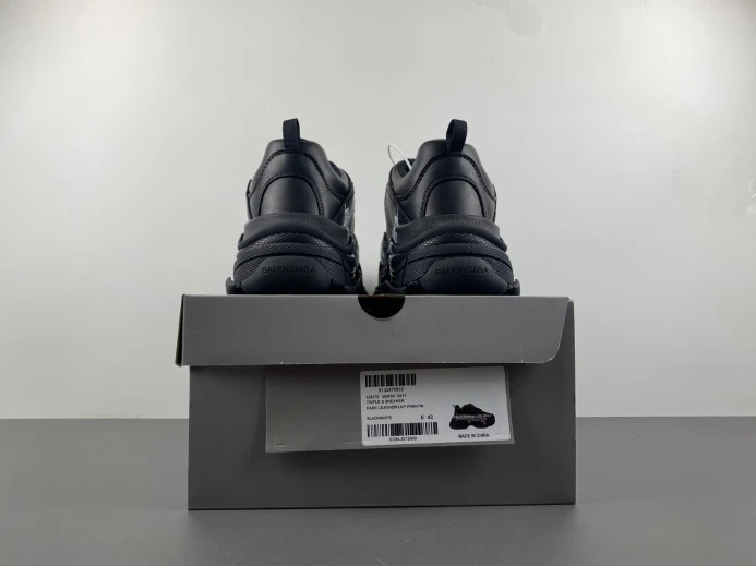 WellDesigned BLCG TRIPLE S SNEAKER 536737 W2FAY 2358