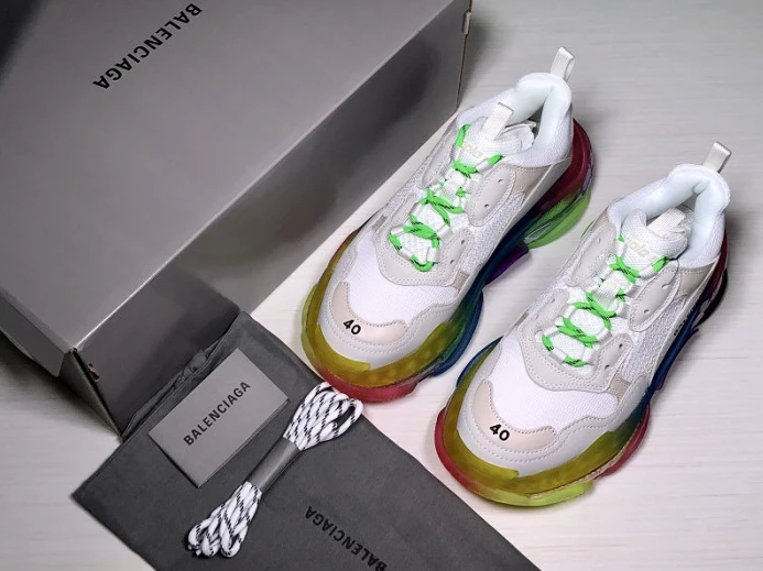 WellDesigned BLCG TRIPLE S SNEAKER 541624 W09E1 2511