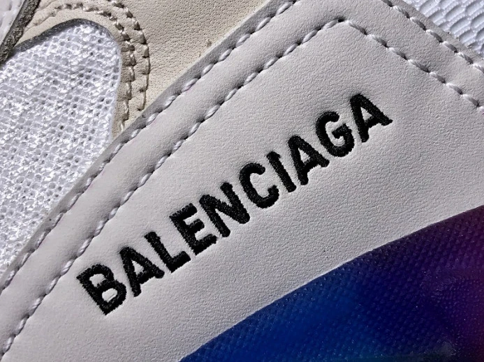 WellDesigned BLCG TRIPLE S SNEAKER 541624 W09E1 2511